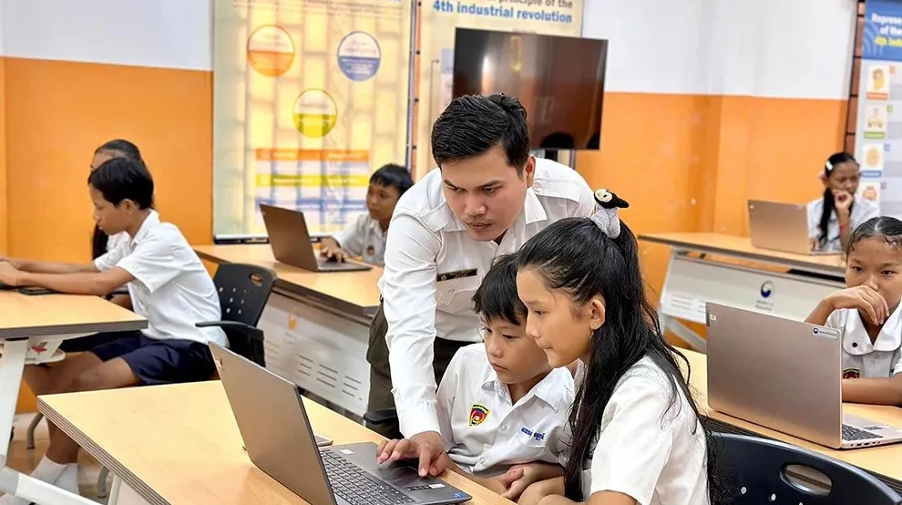 ហេតុអ្វីកម្ពុជានៅលេខ៨១ ក្នុងរង្វាយតម្លៃ PISA ឆ្នាំ២០២២ ទោះជាមានកំណែទម្រង់វិស័យអប់រំឆ្នាំ២០១៤?