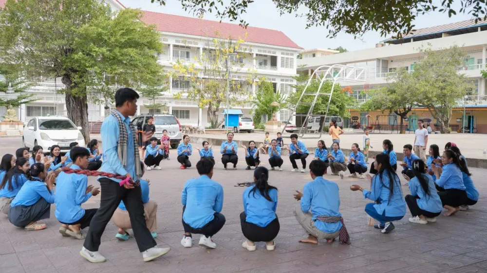 សាលារៀនទូទាំងប្រទេសផ្តើមរៀបចំសង្រ្កាន្តឆ្នាំថ្មី