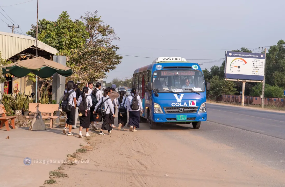 ក្រសួងអប់រំលើកទឹកចិត្តបុគ្គលិកអប់រំ គ្រូបង្រៀន សិស្ស និស្សិត ប្រើប្រាស់មធ្យោបាយសាធារណៈ ក្នុងបរិបទតម្លៃប្រេងឥន្ធនៈ​កើន​ឡើង