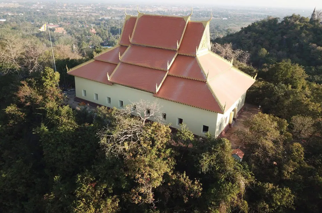 ព្រះវិហារ និងរូ...