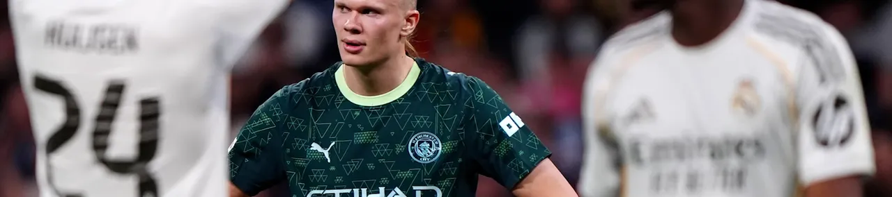 Thumbnail for ការវាយបកដ៏អស្ចារ្យទាំងបួនលើកក្នុង UCL ក្រោយចាញ់ជើងទី១ ក្នុងគម្លាតគ្រាប់បាល់យ៉ាងតិច៣គ្រាប់