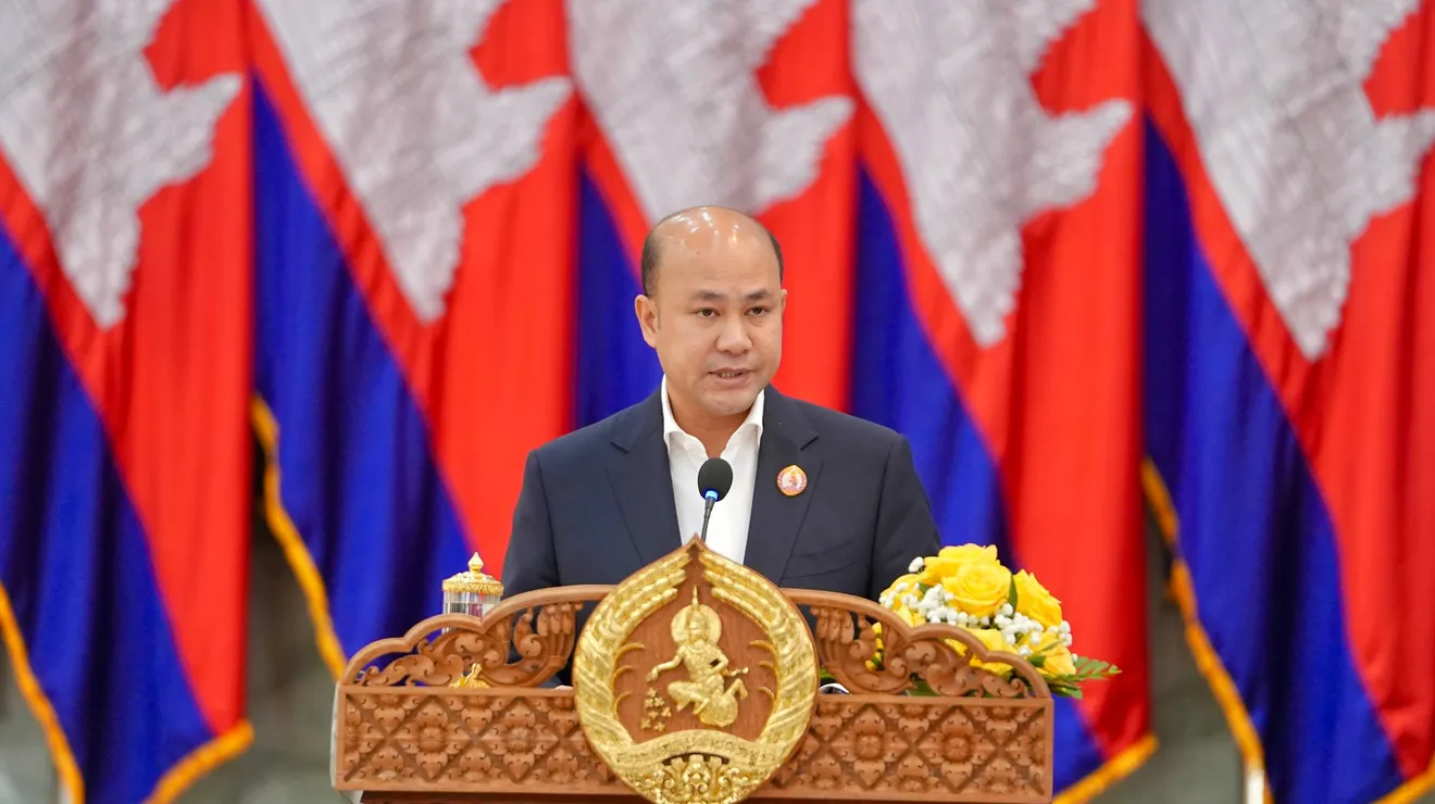 ឯកឧត្តម ហ៊ុន ម៉...