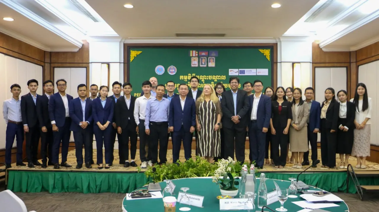 ក្រសួងប្រៃសណីយ៍...