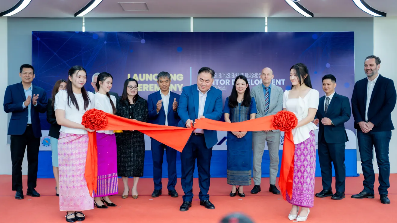 ក្រសួងប្រៃសណីយ៍...