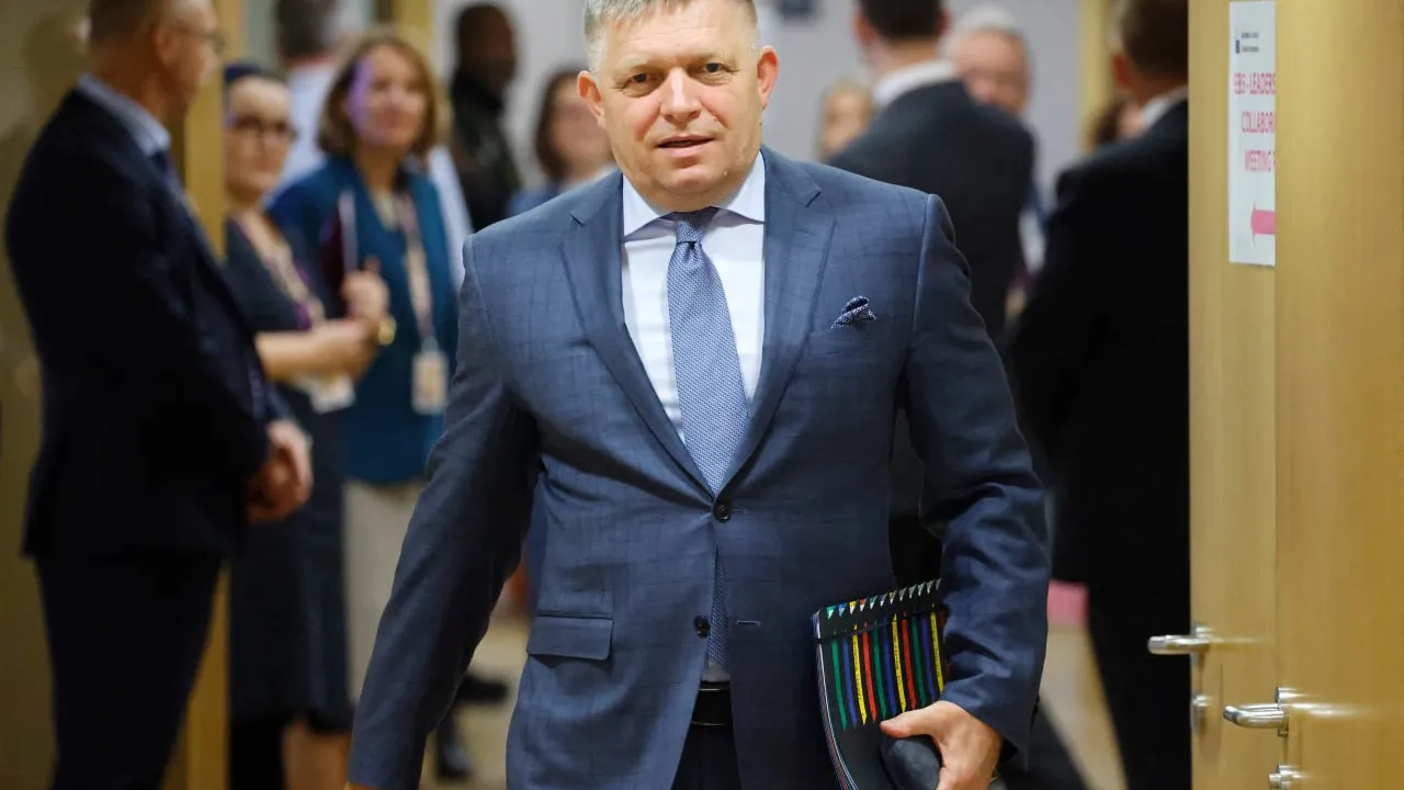 ស្លូវ៉ាគី គំរាមផ្អាកការផ្គត់ផ្គង់អគ្គិសនីដល់ អ៊ុយក្រែន - AMS Article Thumbnail