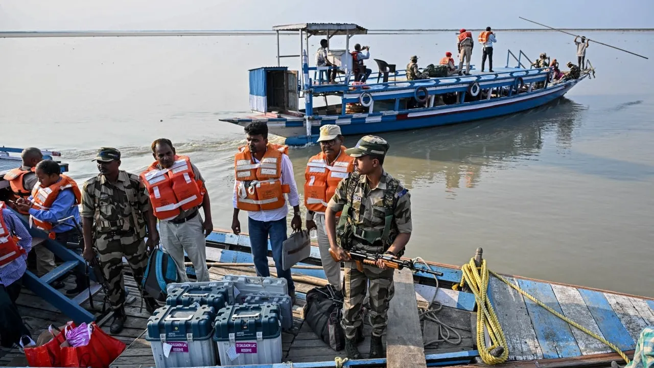 ឥណ្ឌា ពិចារណាលែងក្រពើ និង ពស់ នៅតាមព្រំដែនបង់ក្លាដែស - AMS Article Thumbnail