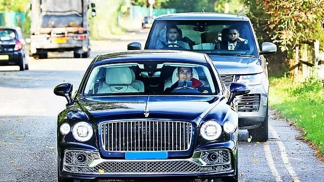 Ron​a​l​do​ ​គ្រាន់តែមក​​ហាត់​ ​មានអង្គរក្ស​ជិះឡាន​តាម​ការពារ​