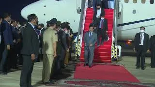 សម្តេចតេជោ ហ៊ុន សែន ដឹកនាំគណៈប្រតិភូ អញ្ជើញមកដល់ប្រទេសកម្ពុជាវិញហើយជាមួយភាពជោគជ័យ និងពោរពេញដោយកិត្តិយសជាទីបំផុត (មានវីដេអូ)