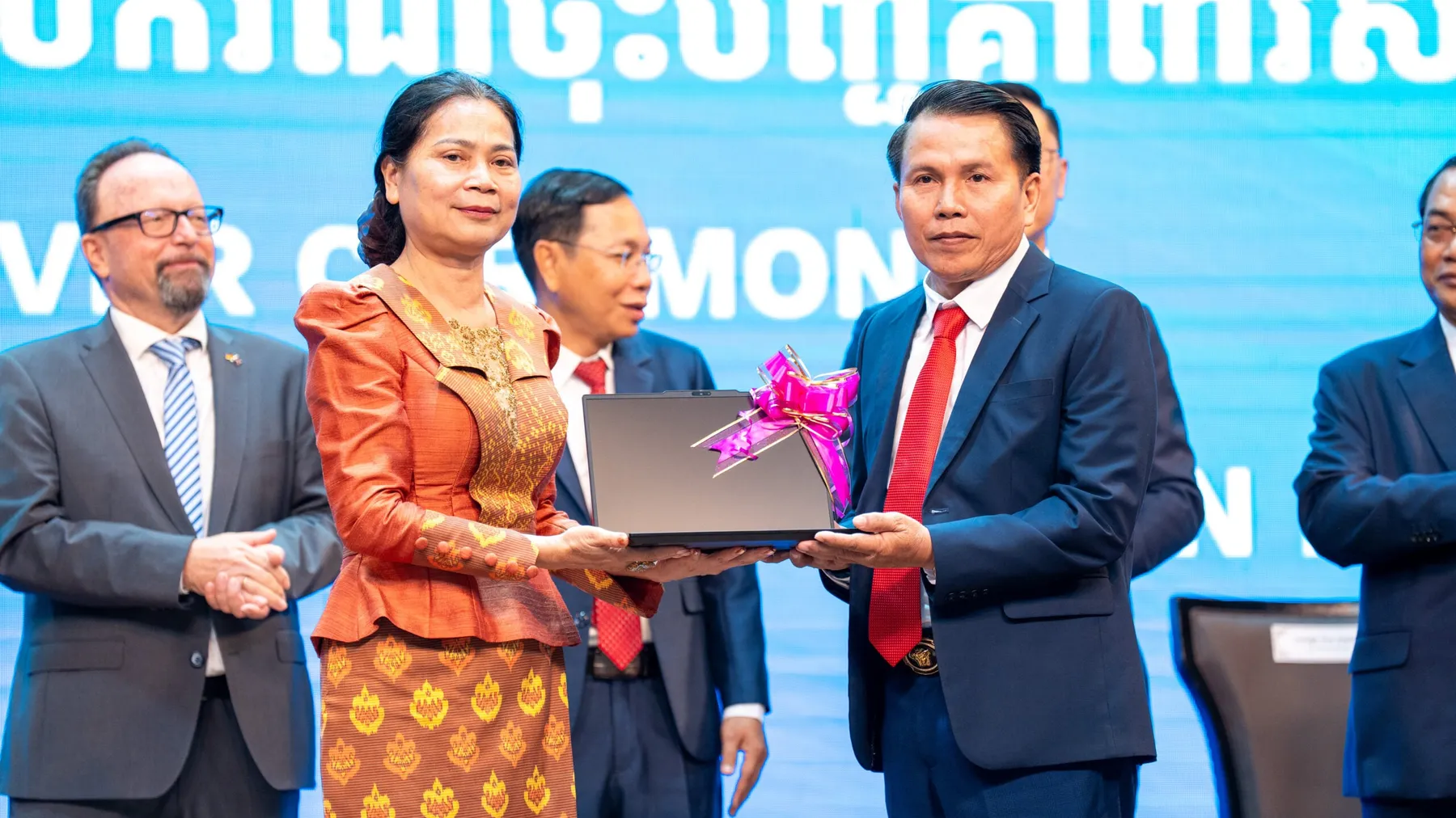 កម្ពុជាបន្តធ្វើទំនើបកម្មប្រព័ន្ធគ្រប់គ្រងទិន្នន័យគាំពារសង្គម