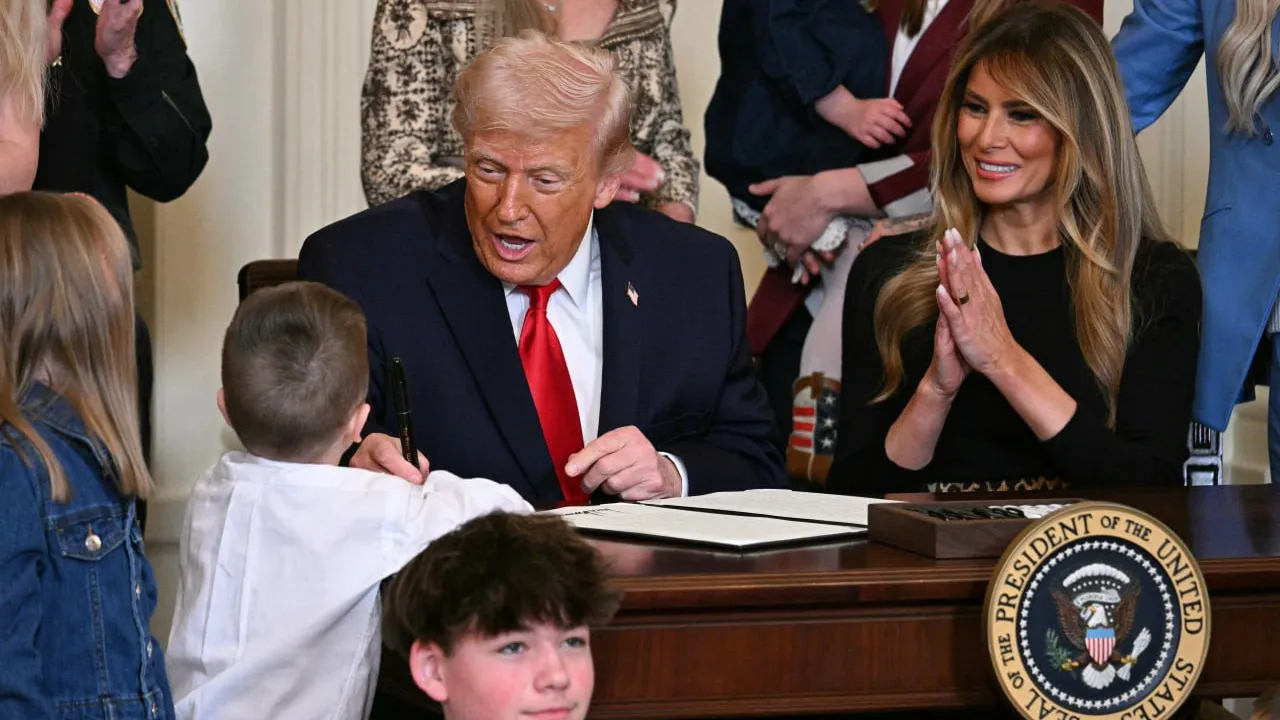 លោក ត្រាំ អះអាងពីការឈ្នះសង្គ្រាមលើអ៊ីរ៉ង់