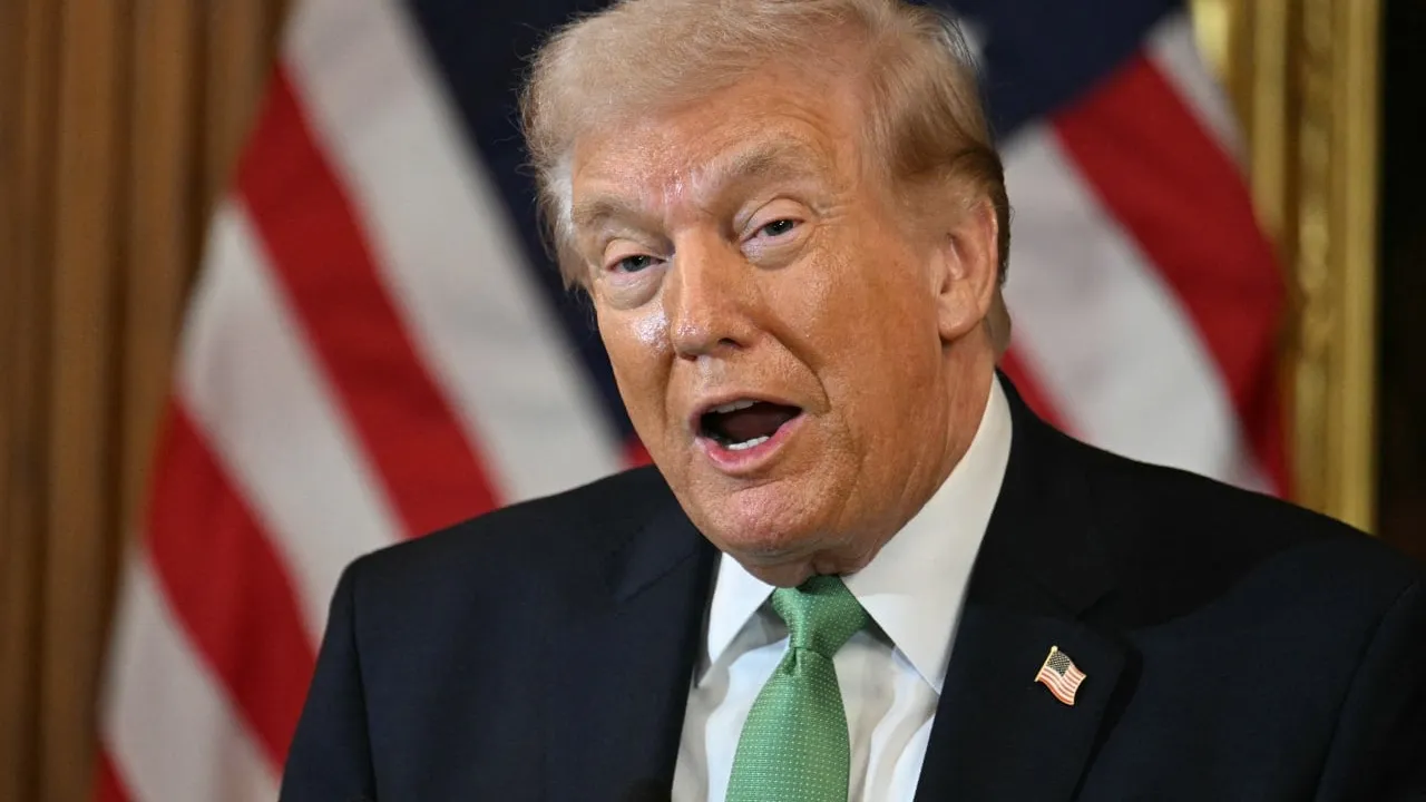 លោក ត្រាំ ព្រមានកម្ទេចរោងចក្រនុយក្លេអ៊ែរអ៊ីរ៉ង់ បើមិនបើកច្រក ហ័រមូស ក្នុងពេល ៤៨ម៉ោង