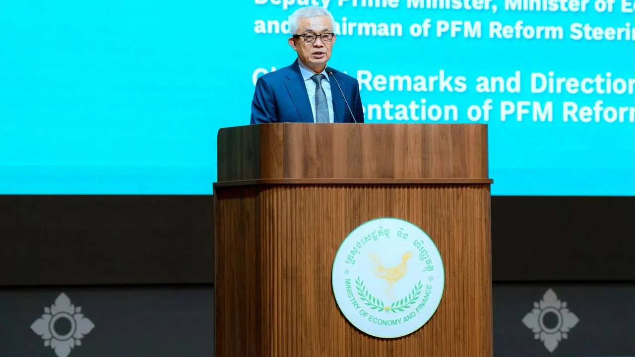 រដ្ឋាភិបាល ស្នើឱ្យមន្រ្តីផ្អាកចូលរួមកិច្ចប្រជុំក្រៅប្រទេសចំពេលវិបត្តិថាមពលកំពុងបន្ត