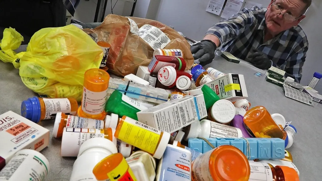 សំណល់ថ្នាំពេទ្យ បង្កផលប៉ះពាល់ដល់បរិស្ថាន និង សុខភាពមនុស្ស