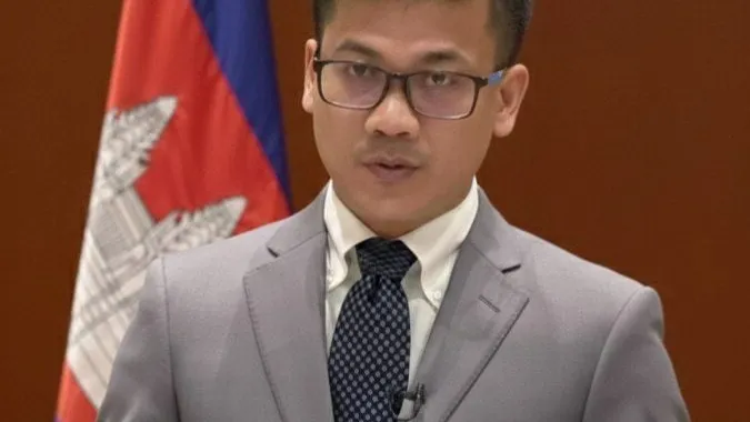 ក្រសួងមហាផ្ទៃកំពុងតាមដានការសង្គ្រោះបន្ទាន់អធិការរងស្រុកស្ទឹងត្រង់ ខណៈសម្តេចធិបតីបញ្ជាឱ្យចាត់វិធានការច្បាប់ធ្ងន់ធ្ងរបំផុតលើជនបង្ក