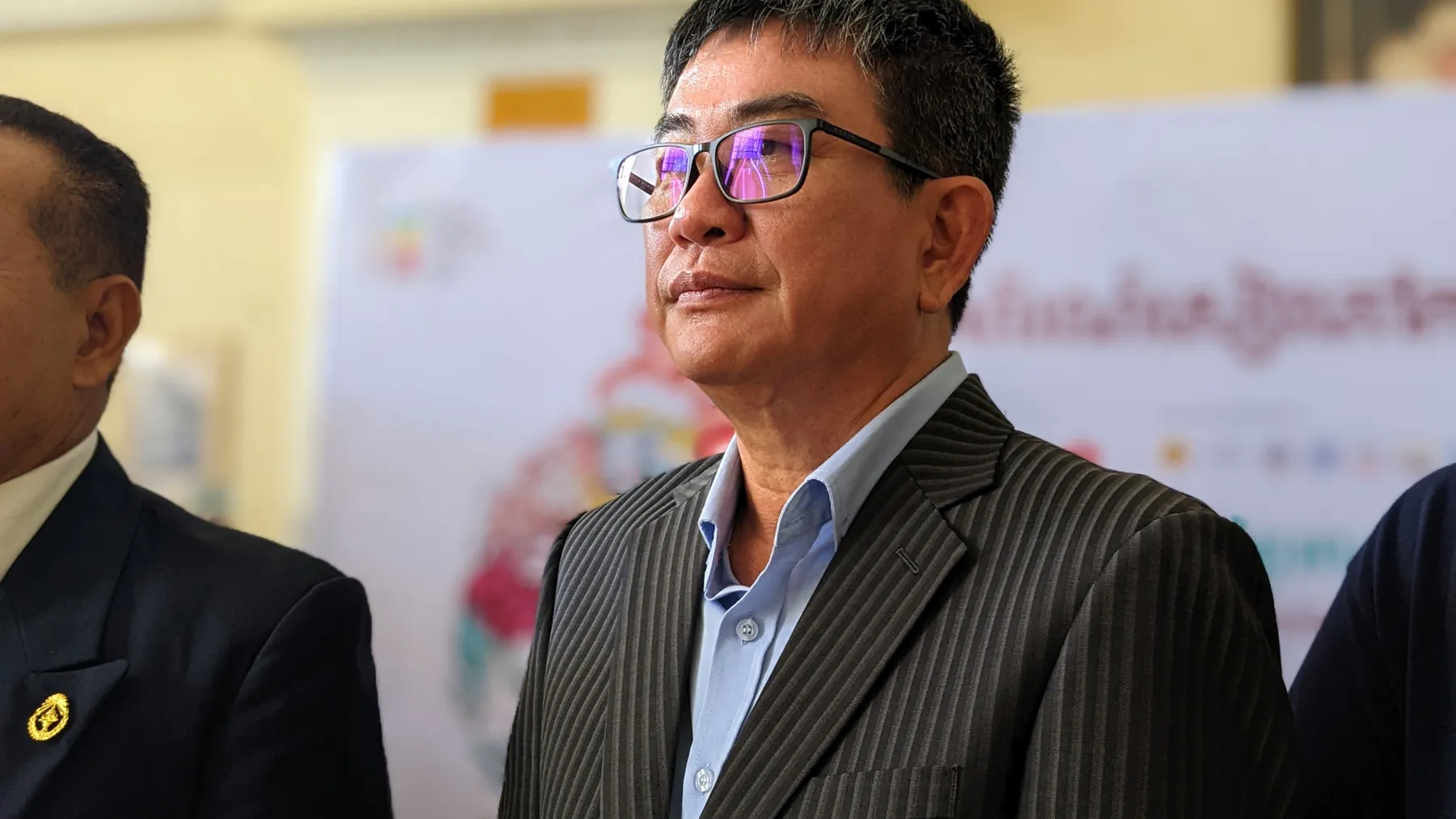 បណ្ណាល័យចល័តនៅច្រាំងទន្លេ ខេត្តកំពង់ចាម ត្រូវផ្អាកដោយសារខ្វះសៀវភៅ និងការធ្លាក់ចុះចំនួនអ្នកអាន