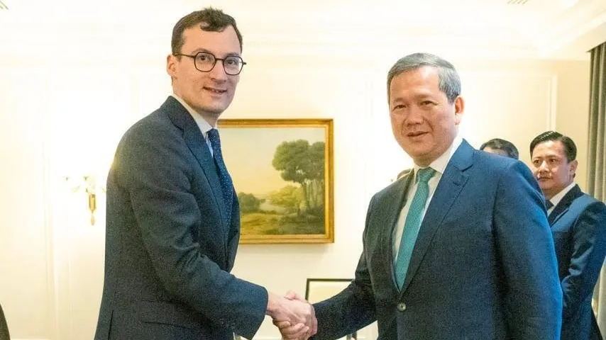 ក្រុមហ៊ុន VINCI Airports ប្ដេជ្ញាបន្តចូលរួមជាមួយរាជរដ្ឋាភិ​បាល ដើម្បីជំរុញនិងអភិវឌ្ឍឧស្សាហកម្មអាកាសចរណ៍នៅកម្ពុជា