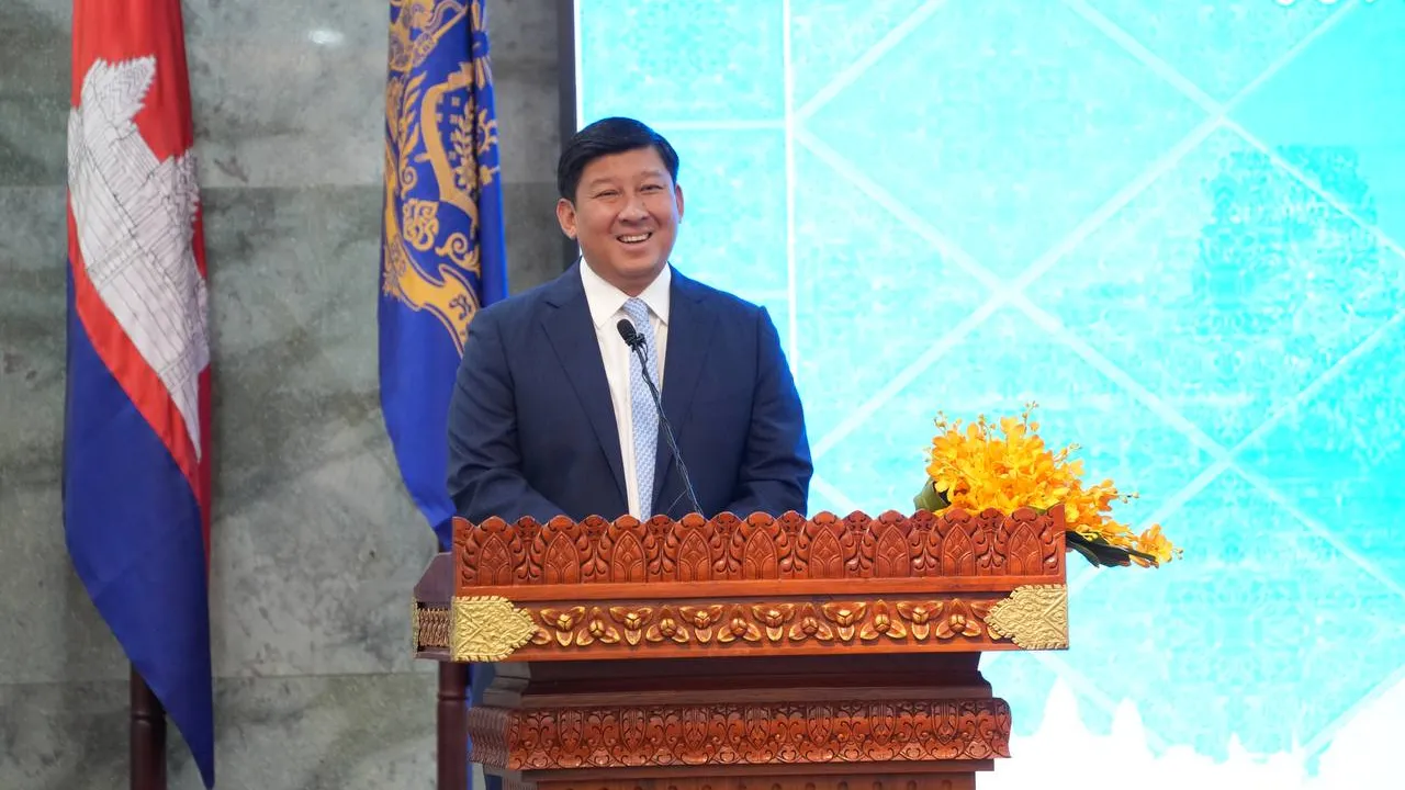 យុវជនបញ្ចេញទេព្យកោសល្យស្ថាបត្យកម្ម តាមរយៈគម្រោងរចនាព្រលានពោធិ៍ចិនតុងឡើងវិញ