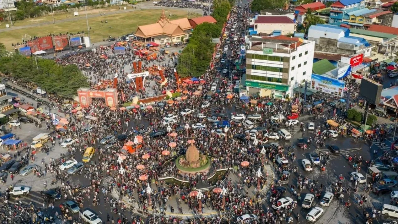 ខេត្តកំពត មានទេសចរលេងកម្សាន្តជាង ៤៣ម៉ឺននាក់ក្នុងឱកាសនៃពិធីបុណ្យចូលឆ្នាំថ្មីប្រពៃណីជាតិ