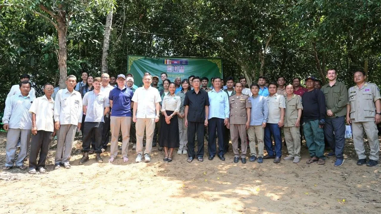 អណ្តើកហ្លួង «ឧរង្គសត្វនិមិត្តរូបរបស់កម្ពុជា» ចំនួន២០ក្បាល ត្រូវបានលែងចូលក្នុងដែនជម្រកធម្មជាតិ