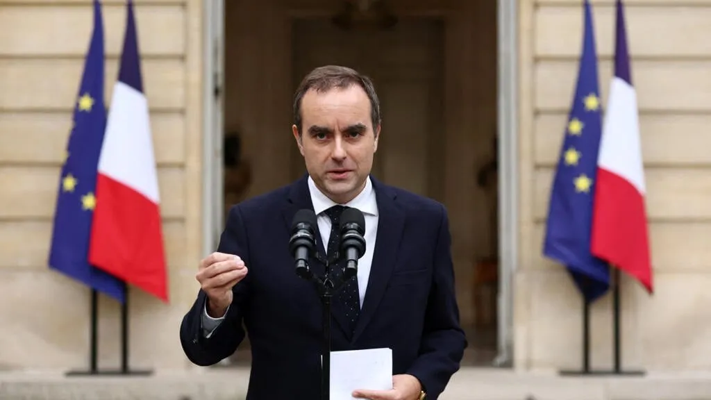 បារាំង ព្រមានថា សង្គ្រាមអ៊ុយក្រែន និងមជ្ឈិមបូព៌ា ប៉ះពាល់ធ្ងន់ធ្ងរដល់ហិរញ្ញវត្ថុគ្រួសារ រួមទាំងសេដ្ឋកិច្ចជាតិ