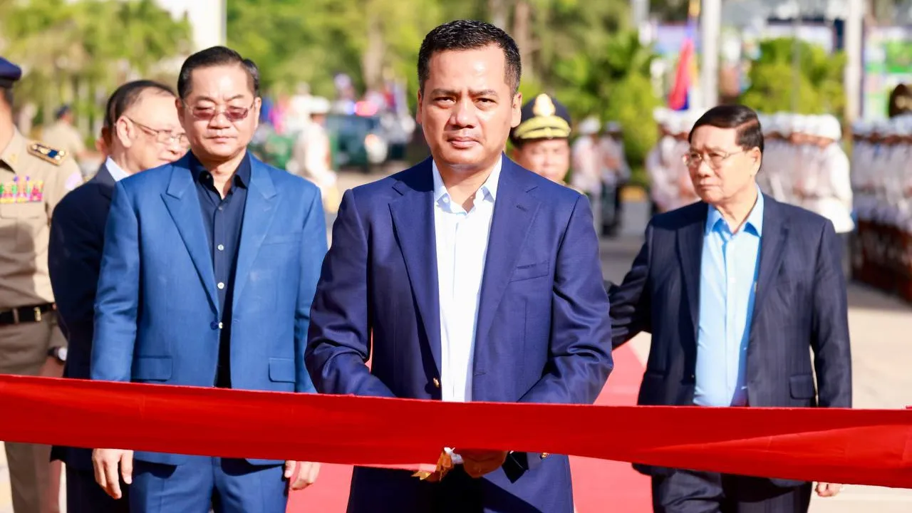 បណ្ឌិត្យសភានគរបាលកម្ពុជារៀបចំការប្រកួតកីឡាឆ្លងកាត់ឧបសគ្គលើកទី១