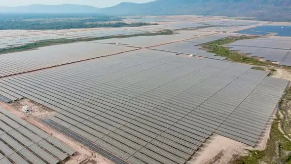 កម្ពុជា នឹងដំណើរការរោងចក្រថាមពលពន្លឺព្រះអាទិត្យធំបំផុតនៅអាស៊ីអាគ្នេយ៍ក្នុងខែនេះ