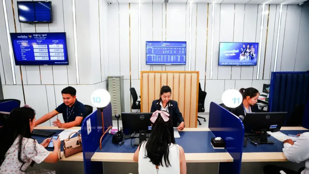 ធនាគារធំៗនៅកម្ពុជាឈរជើងយ៉ាងរឹងមាំ ខណៈទ្រព្យសកម្មក្នុងប្រព័ន្ធកើនដល់ជាង ១០០ ពាន់លានដុល្លារ