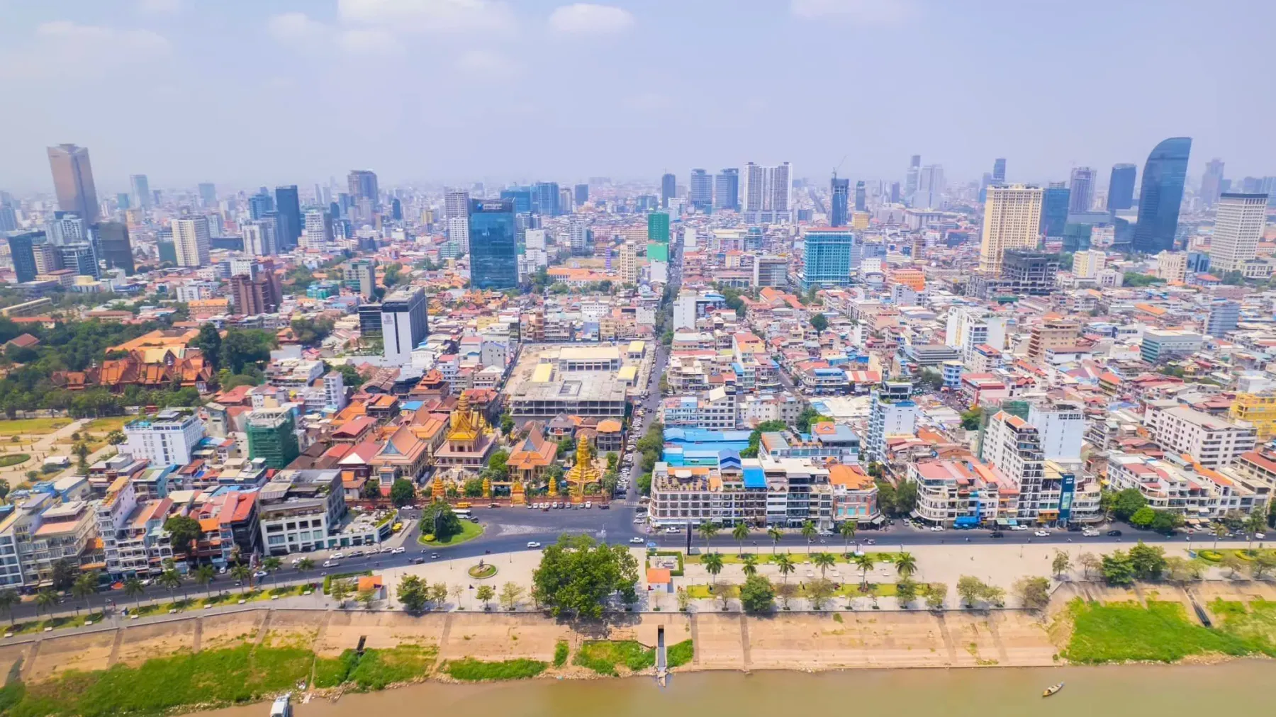 កម្ពុជាស្ថិតលើផ្លូវវិជ្ជមានឆ្ពោះទៅជាប្រទេសមានចំណូលខ្ពស់ឆ្នាំ ២០៥០ ខណៈអ្នកជំនាញបង្ហាញឧបសគ្គត្រូវយកចិត្តទុកដាក់