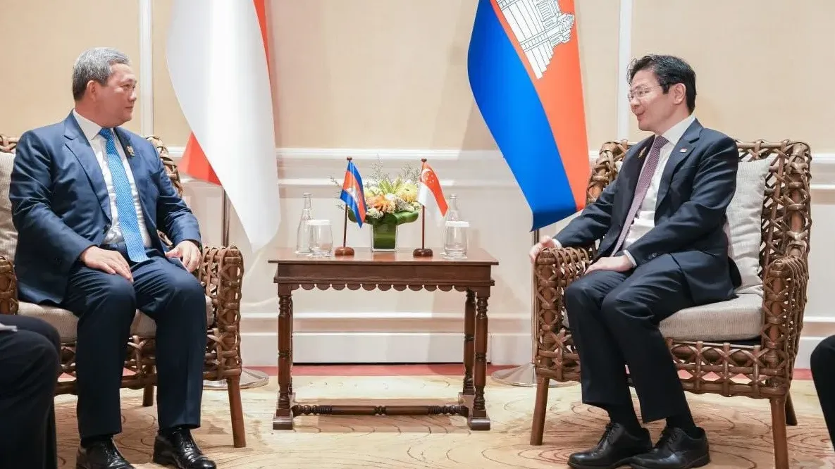 កម្ពុជា-សិង្ហបុរី ប្តេជ្ញាពង្រឹងពាណិជ្ជកម្មទ្វេរភាគីឱ្យកាន់តែប្រសើរថែមមួយកម្រិតទៀត