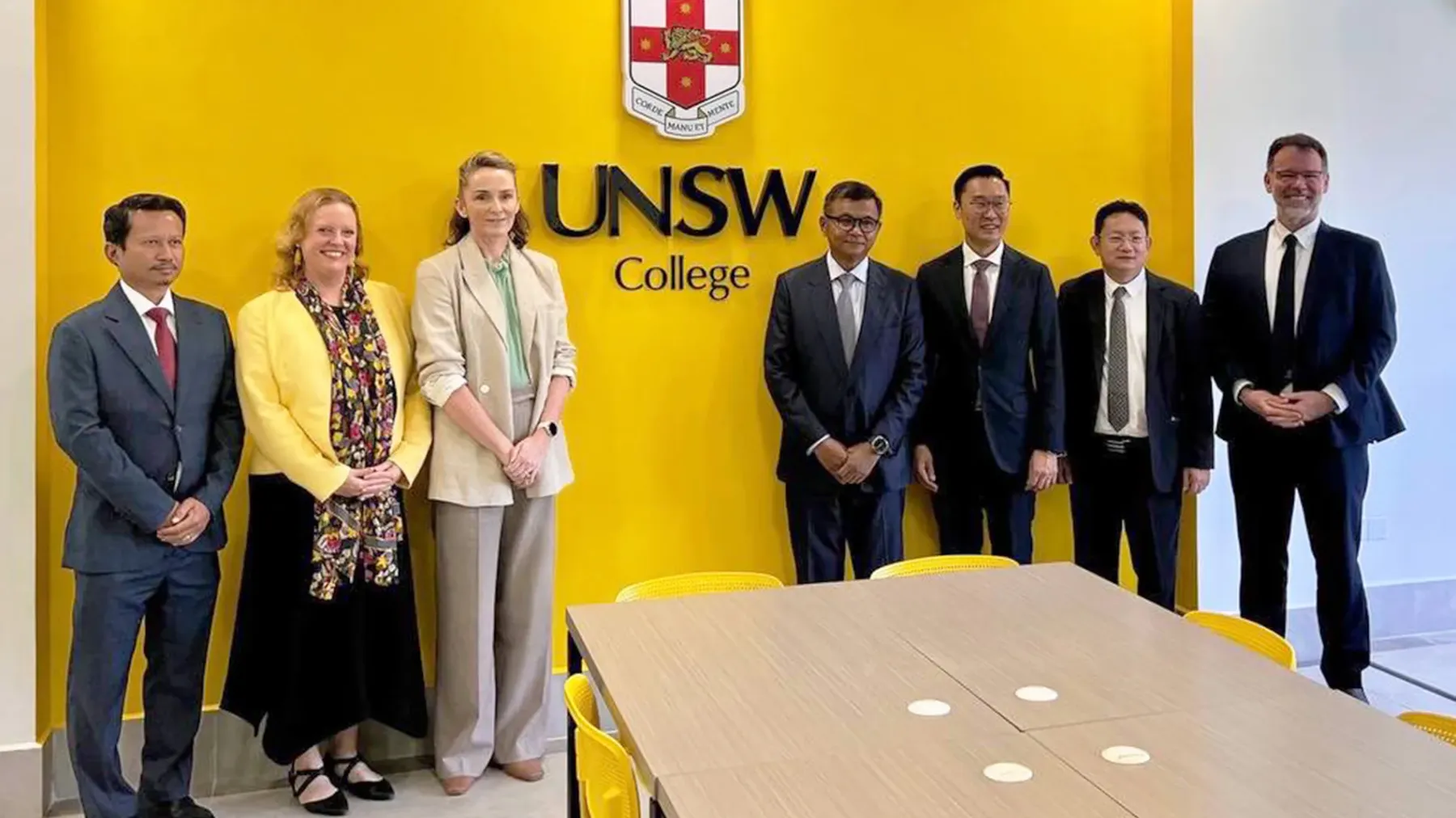 រដ្ឋមន្រ្តីអប់រំ ៖ កម្មវិធីសិក្សា​ត្រៀម​ចូល​សាកលវិទ្យាល័យ​នៅក្រៅប្រទេស នឹងជួយ​សិស្សកម្ពុជាត្រៀម​ខ្លួនសម្រាប់​វិធីសាស្រ្ត​សិក្សា​បែបថ្មី