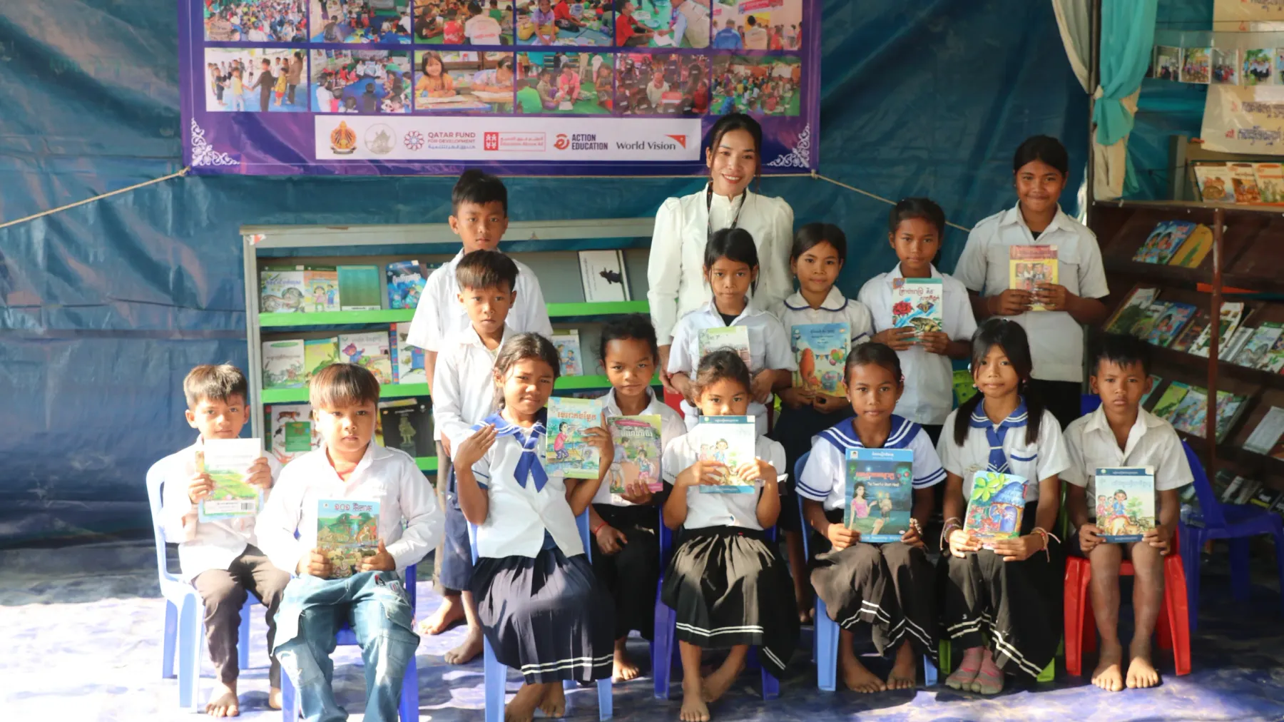 ក្រសួងអប់រំ បន្តឧបត្ថម្ភគ្រូបង្រៀន ២០០នាក់ ដែលកំពុងបង្រៀនសិស្សនៅតាមជំរំសុវត្ថិភាព