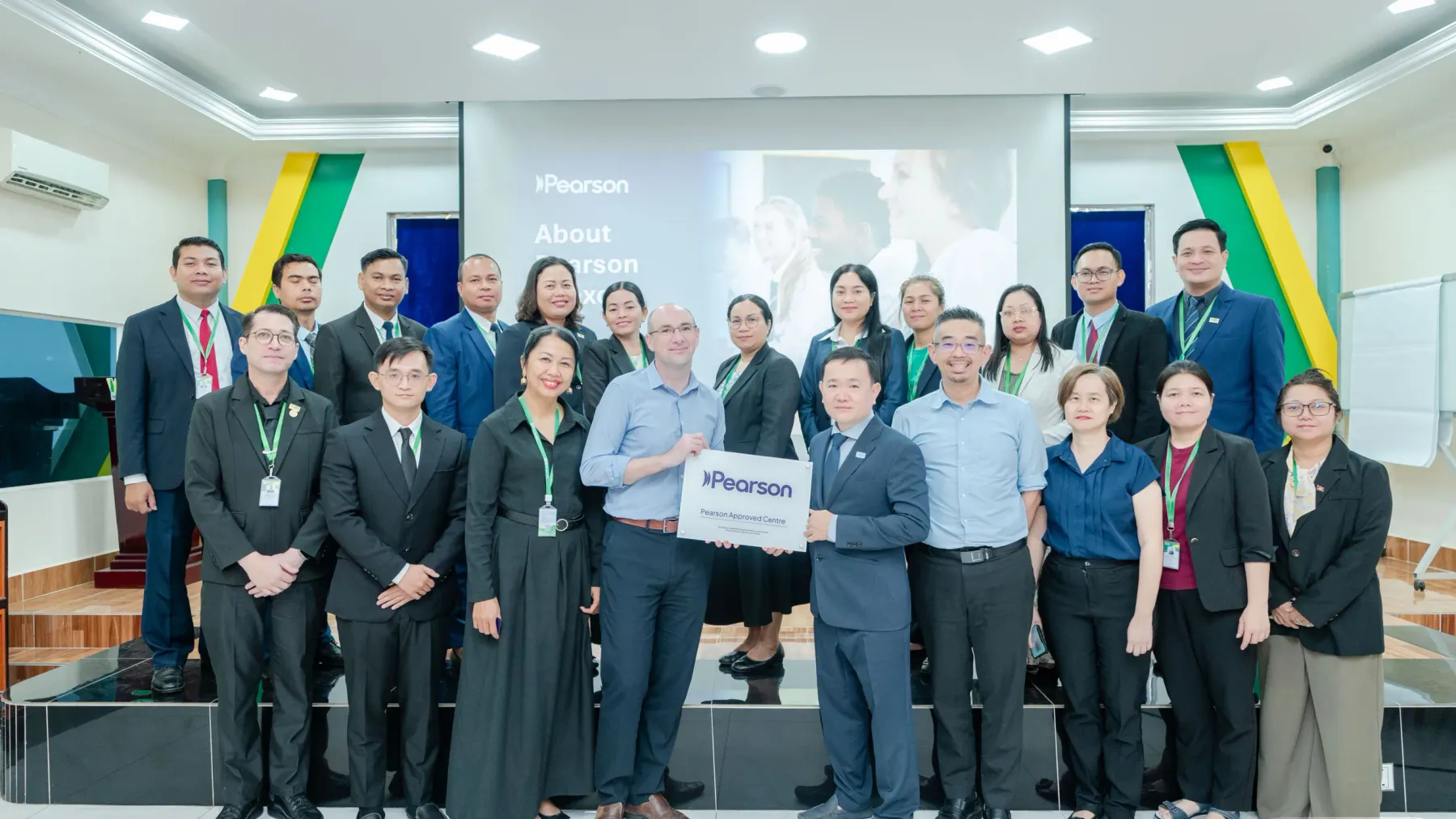 សាលារៀនវ៉េស្ទឡាញន៍ត្រៀមអនុវត្តកម្មវិធីសិក្សាស្តង់ដារអន្តរជាតិ Pearson Edexcel មកចក្រភពអង់គ្លេសនៅឆ្នាំសិក្សាខាងមុខ