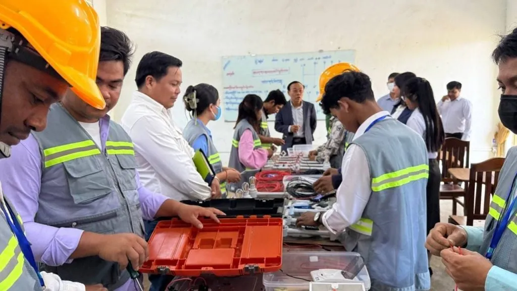 កម្មវិធី "គន្លងអប់រំថ្មី" នឹងបង្កើនឱកាសការងារសម្រាប់សិស្សក្នុងវិស័យបច្ចេកទេស និងវិជ្ជាជីវៈ