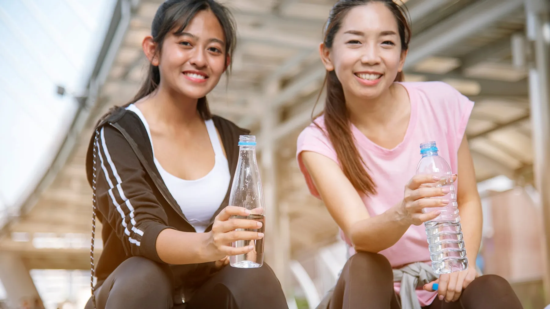 អ្វីដែលអ្នកគួរដឹងអំពីការបំពេញជាតិទឹកសម្រាប់រាងកាយ