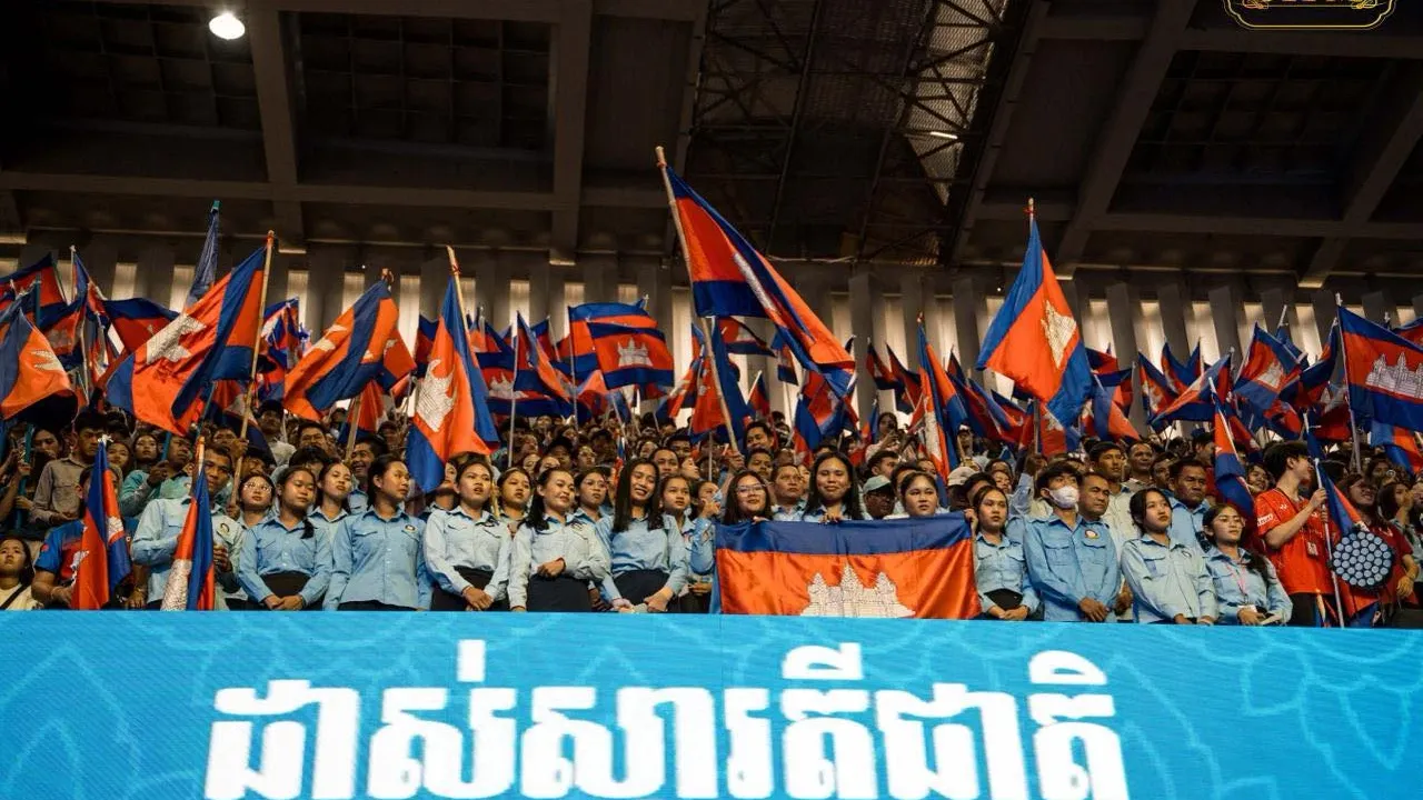 កម្មវិធី «ដាស់ស្មារតីជាតិ» ជំរុញយុវជនជំនាន់ក្រោយមានស្មារតីរួបរួមគ្នា ពង្រឹងសមត្ថភាព និងចូលរួមអភិវឌ្ឍប្រទេសជាតិ