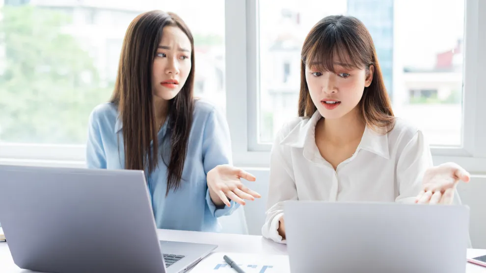 មិត្តភក្តិ និងការងារ៖ នៅពេលចំណងមិត្តភាពអាចប្រេះស្រាំ ដោយសារធ្វើការនៅកន្លែងតែមួយ