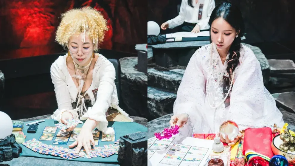 កម្មវិធីប្រកួត “ហោរទាយ” Battle of Fates របស់កូរ៉េ បង្ហាញពីកំណើននៃកម្មវិធីកម្សាន្តបែបជំនឿអរូបិយ