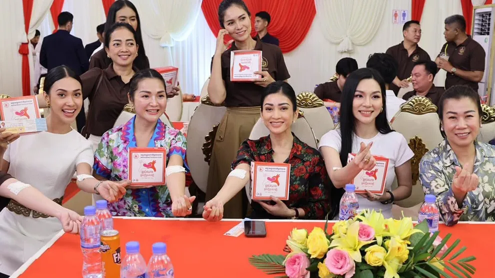 លោកជំទាវអ្នកឧកញ៉ា ម៉ៅ ចំណាន ឆ្លើយ​តបចំៗ ក្រោយមានគេសួរថា "សមាគមសិល្បករខ្មែរកំពុងកសាងអ្វី"?