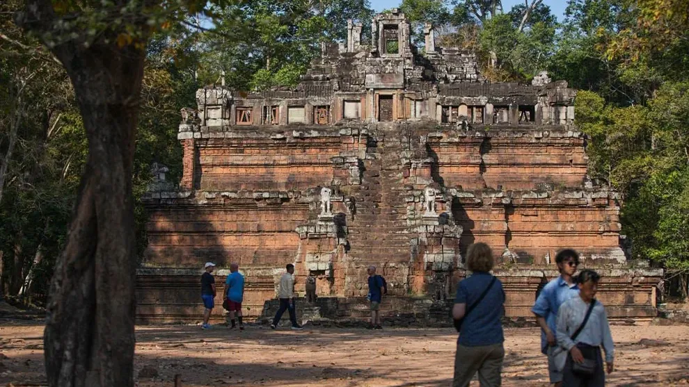 ស្ថាបត្យកម្មផ្សារភ្ជាប់ប្រវត្តិសាស្ត្រ! ប្រាសាទភិមានអាកាស ធ្លាប់ជាកន្លែង «នាងនាគក្បាល៩» រស់នៅ និងទីតម្កល់ សិវលិង្គមាស
