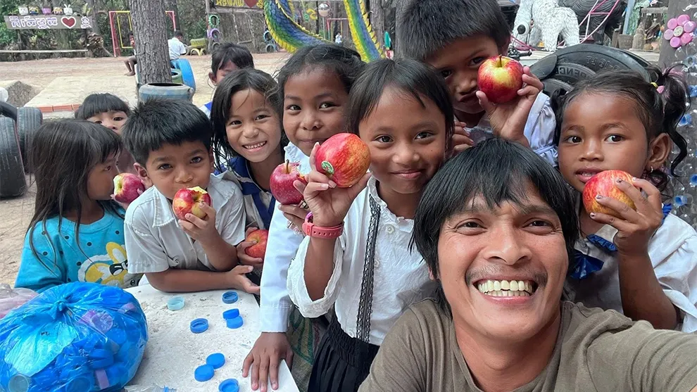 ព្រះអង្គម្ចាស់ក្សត្រិយ៍ នៃប្រទេសដាណឺម៉ាក កោតស្ញប់ស្ញែងកម្ពុជាក្នុងដំណើរយាងទតប្រាសាទអង្គរវត្ត និងសិប្បកម្មខ្មែរនៅសៀមរាប