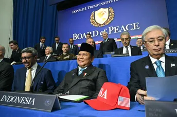 ឥណ្ឌូនេស៊ី ប្រកាសចូលខ្លួន ទៅសម្របសម្រួល ជម្លោះអាមេរិកនិងអ៊ីរ៉ង់ - AMS Article Thumbnail