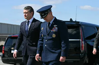 Washington Post ៖ អាមេរិកចង់ថែមលុយ ២០០ពាន់លានដុល្លារទៀត ធ្វើសង្គ្រាមជាមួយអ៊ីរ៉ង - AMS Article Thumbnail