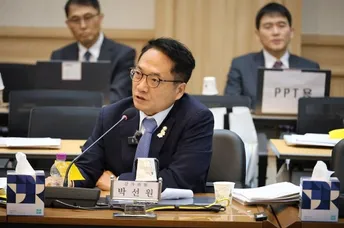 សមាជិកសភា កូរ៉េខាងត្បូង ថា កូរ៉េខាងជើង មិនបានលួចផ្តល់អាវុធឲ្យ អ៊ីរ៉ង់ ដូចការចោទទេ - AMS Article Thumbnail