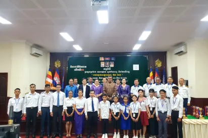 អបអរទិវាជាតិអំណាន! ក្រសួងអប់រំ ប្រកាសជ័យលាភី "ពានរង្វាន់សម្តេចតេជោ សែន​" ផ្នែកអាន ស្មូត និងតែងនិពន្ធ