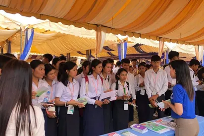 មនុស្សពេញវ័យធ្វើការនៅកម្ពុជា នឹងកើនឡើងខ្លាំង នៅរយៈពេល១៧ឆ្នាំខាងមុខនេះ