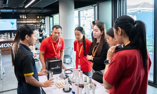 រៀនជំនាញសេវាកម្មម្ហូបអាហារ និងភេសជ្ជៈ ឥតគិតថ្លៃ សម្រាប់អ្នកសេដ្ឋកិច្ចក្រៅប្រព័ន្ធ