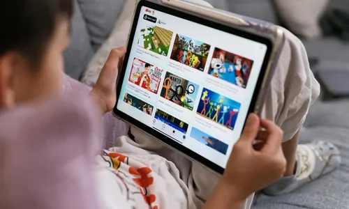 អង់គ្លេសនឹងពង្រឹងវិធានការបន្ថែមគ្រប់គ្រងការចូលប្រើអ៊ីនធឺណិត របស់កុមារ