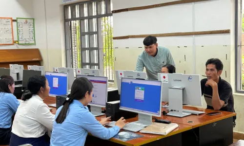 ក្រសួងអប់រំ ផ្តើម​អនុវត្តកម្មវិធីអប់រំការគិតបែបកុំព្យូទ័រ នៅតាមសាលារៀនគោលដៅ