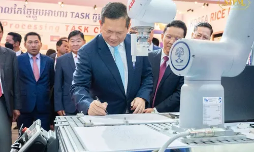 សម្តេចធិបតី ៖ នវានុវត្តន៍ ជាកម្លាំងចលករ ជួយសម្រេចបំណងប្រាថ្នារបស់កម្ពុជា ក្នុងការពង្រឹងខឿនការពារជាតិ អធិបតេយ្យភាព និងការអភិវឌ្ឍសង្គមសេដ្ឋកិច្ច