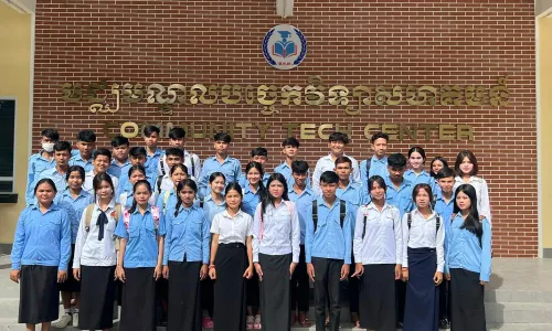 អ្នកសិក្សា ៖ មជ្ឈមណ្ឌលបច្ចេកវិទ្យាសហគមន៍ជួយឱ្យ​ពួកគេចេះបច្ចេកវិទ្យាឌីជីថលទាន់សម័យកាល